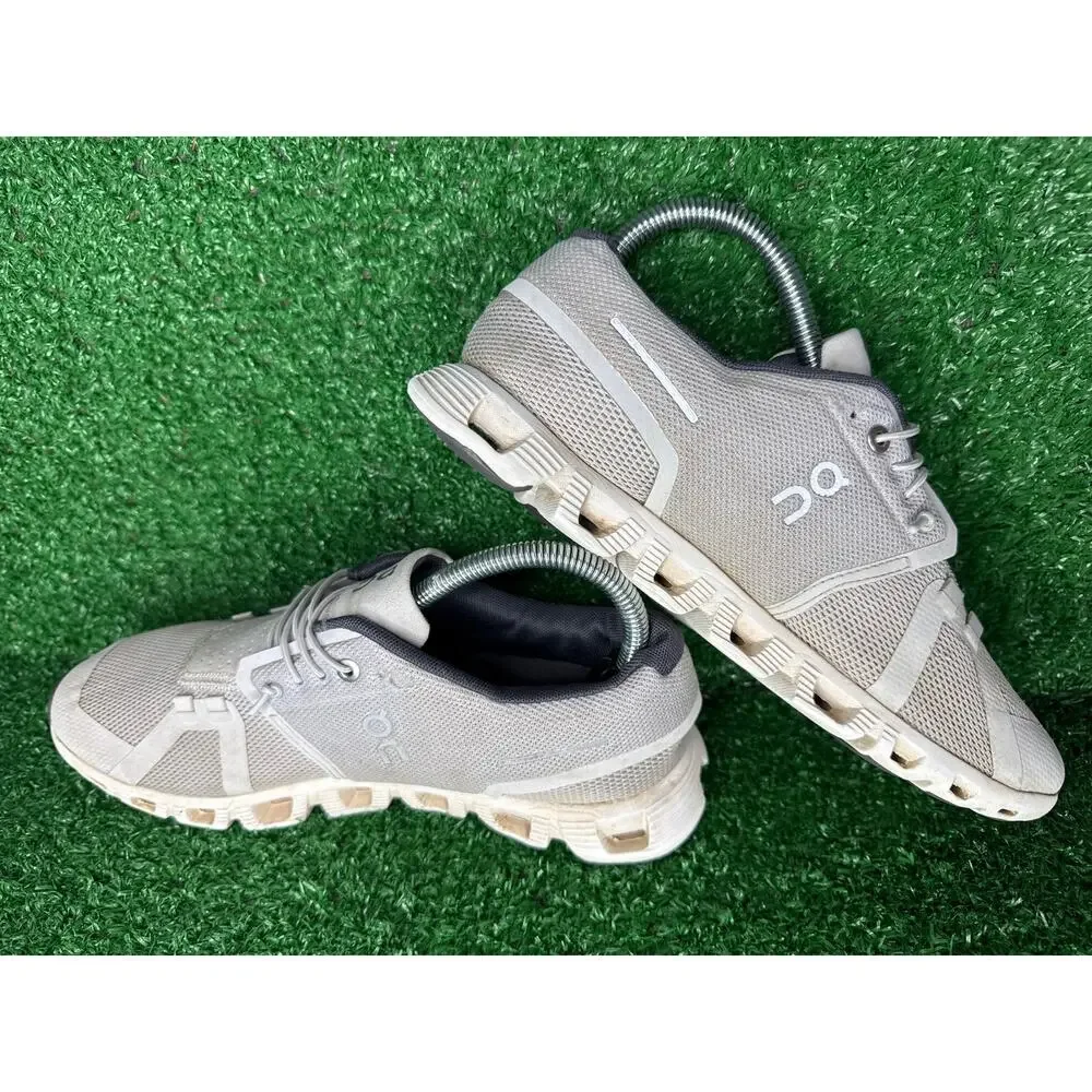 On Cloud 5 M Sz 7 W Sz 8.5 Glacier White Athletic Running Shoes Sneakers Comfort